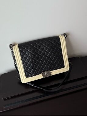CHANEL Black/Cream Lambskin Boy Bag Large SHW